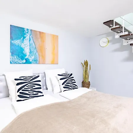 Apartment Very - Easy Access Budapest