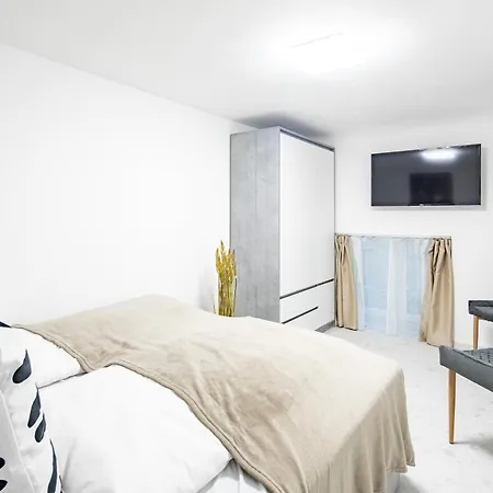 Very - Easy Access Apartment Budapest